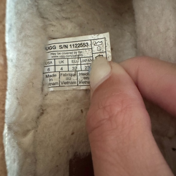 UGG tazz Tan Suede Slip-On Shoes women’s size 6 - Picture 4 of 4